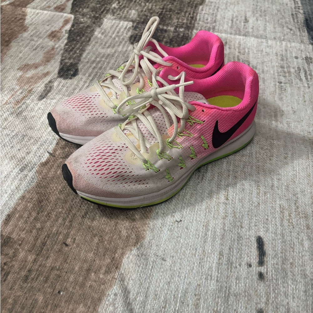 Nike Women's Pink Running Shoes
